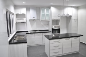 White Colour L-Shaped Kitchen Cabinet with Island